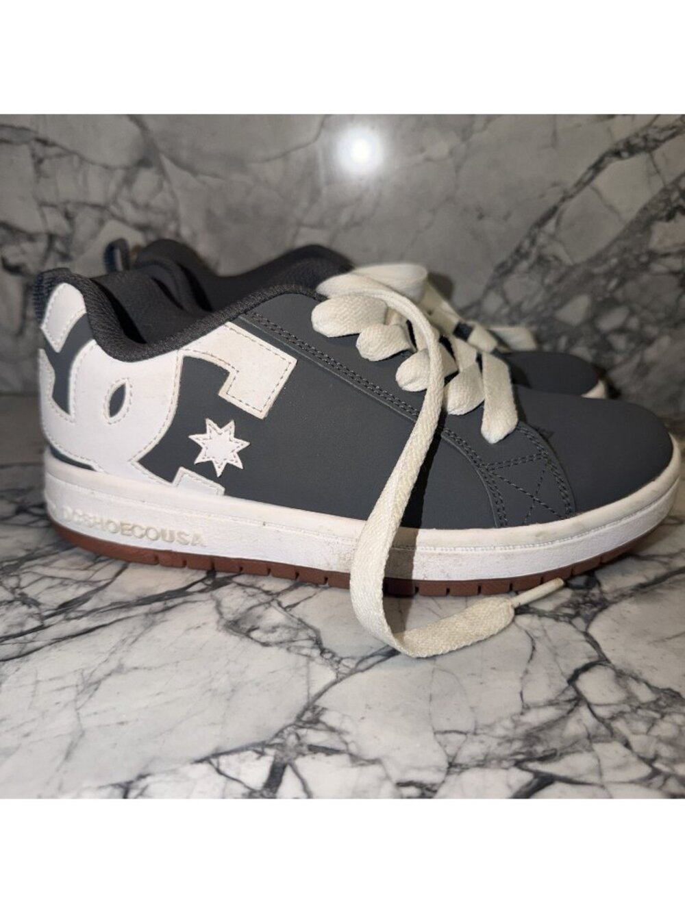 DC Court Graffik Boys Youth 3.5Y Sneakers Gray Skater